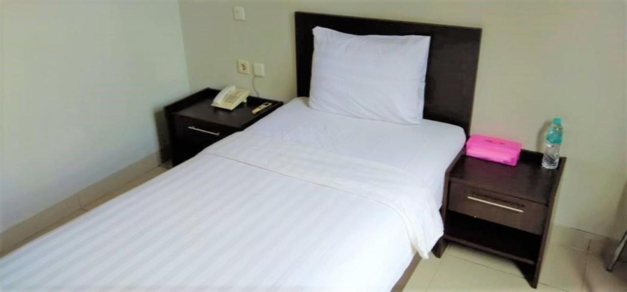 Urbanview Hotel Grand Malabar Бандунг Екстериор снимка